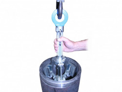 GRIPPER WITH INTERNAL GRIPPING FOR CYLINDRICAL SURFACE - HAND OPERATED - THREE ARMED